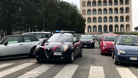 Roma: stilista di Fendi picchiato e rapinato da minorenni stranieri